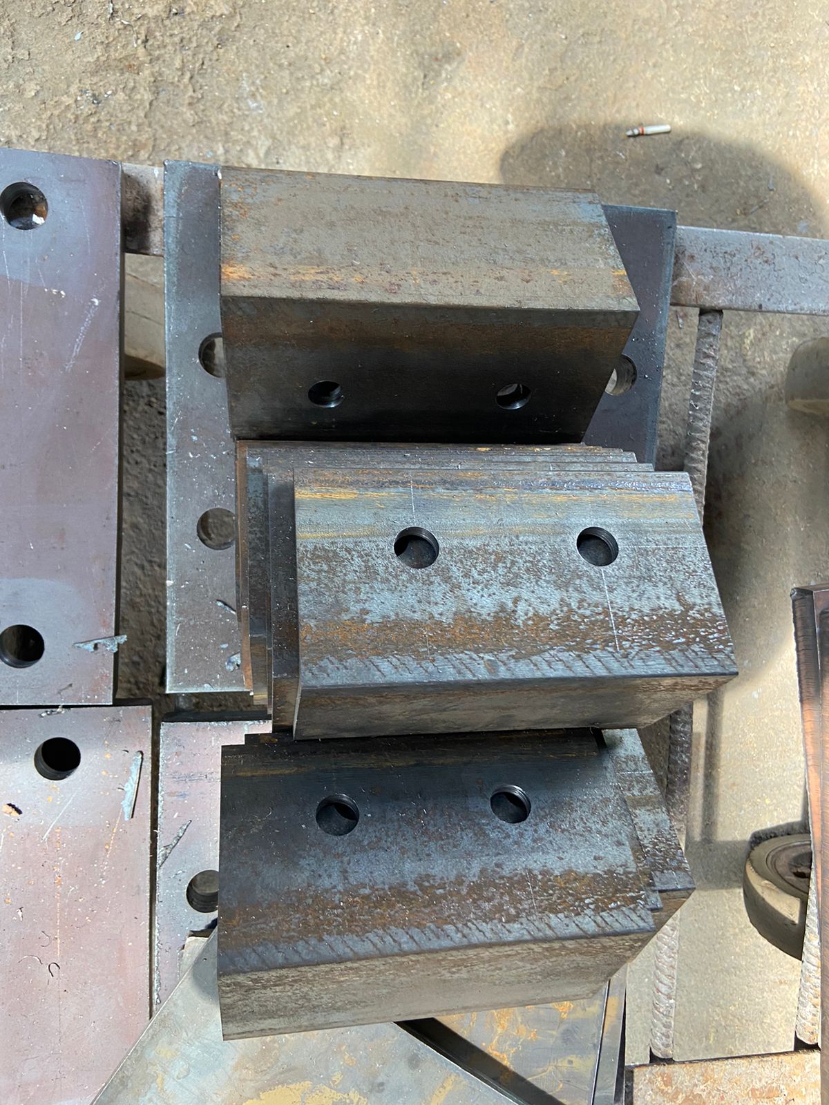 Изготовление металлических уголков под заказ